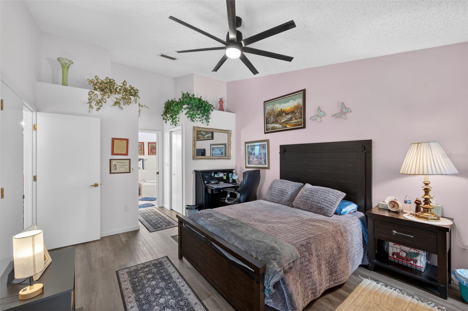 Image 24 of 56 For 9288 New Orleans Drive