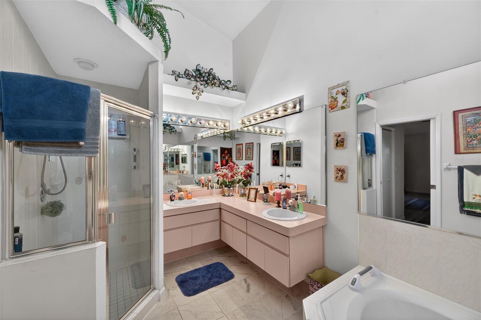 Image 27 of 56 For 9288 New Orleans Drive