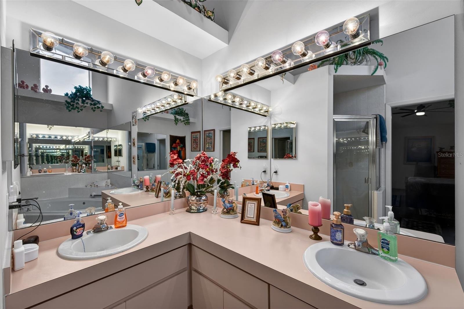 Image 28 of 56 For 9288 New Orleans Drive