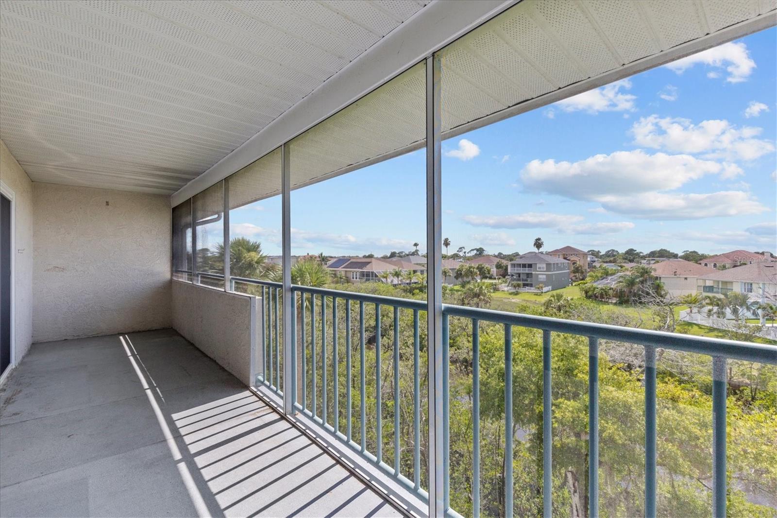 Image 15 of 43 For 5537 Sea Forest Drive 307