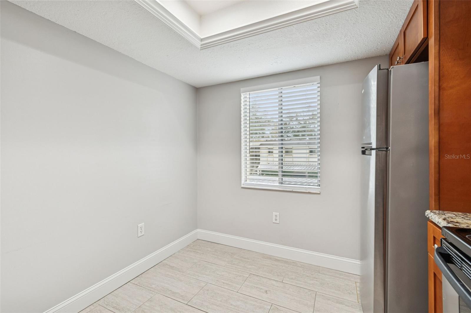 Image 12 of 65 For 208 Palmetto Ct 208