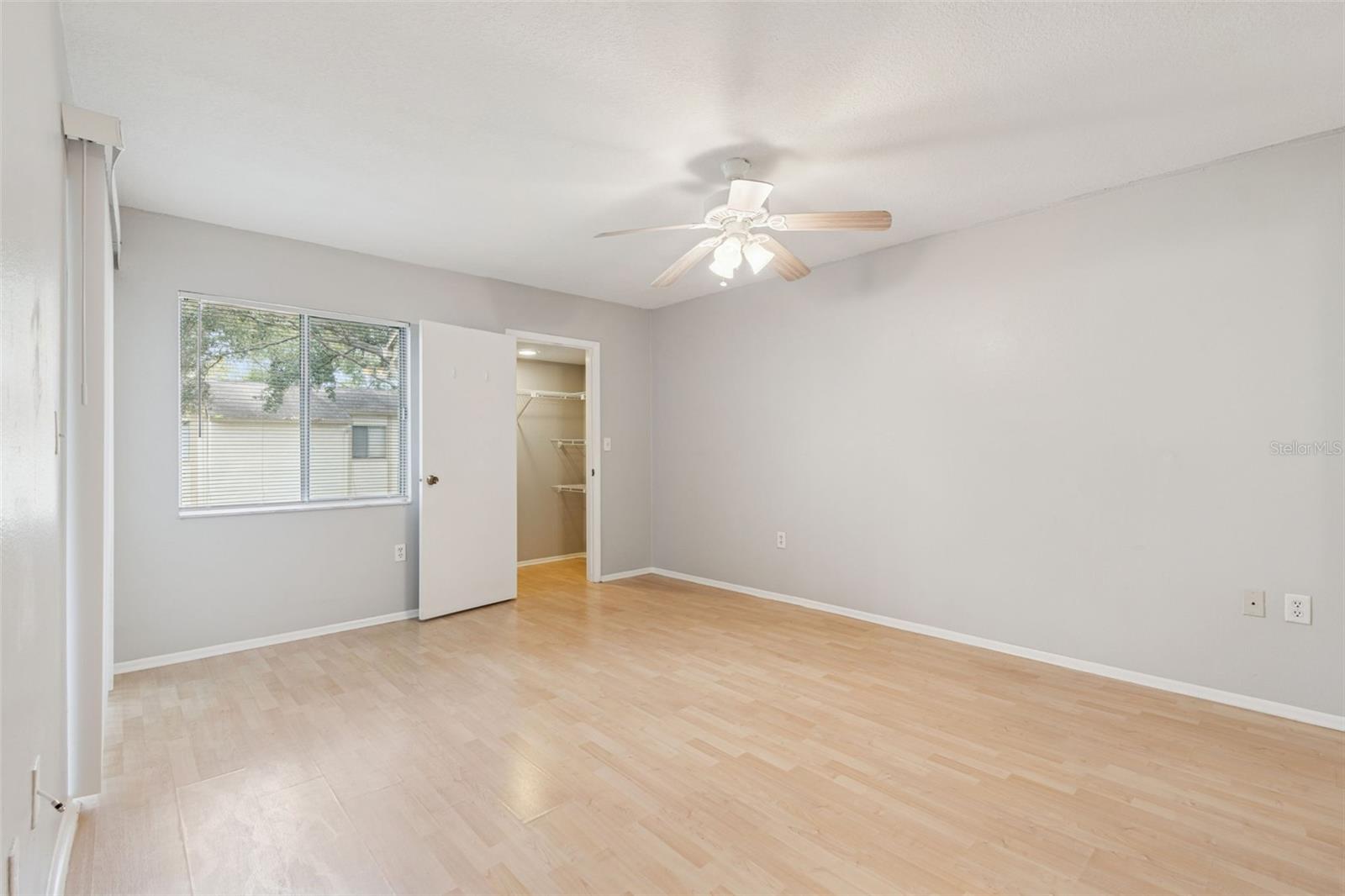 Image 19 of 65 For 208 Palmetto Ct 208