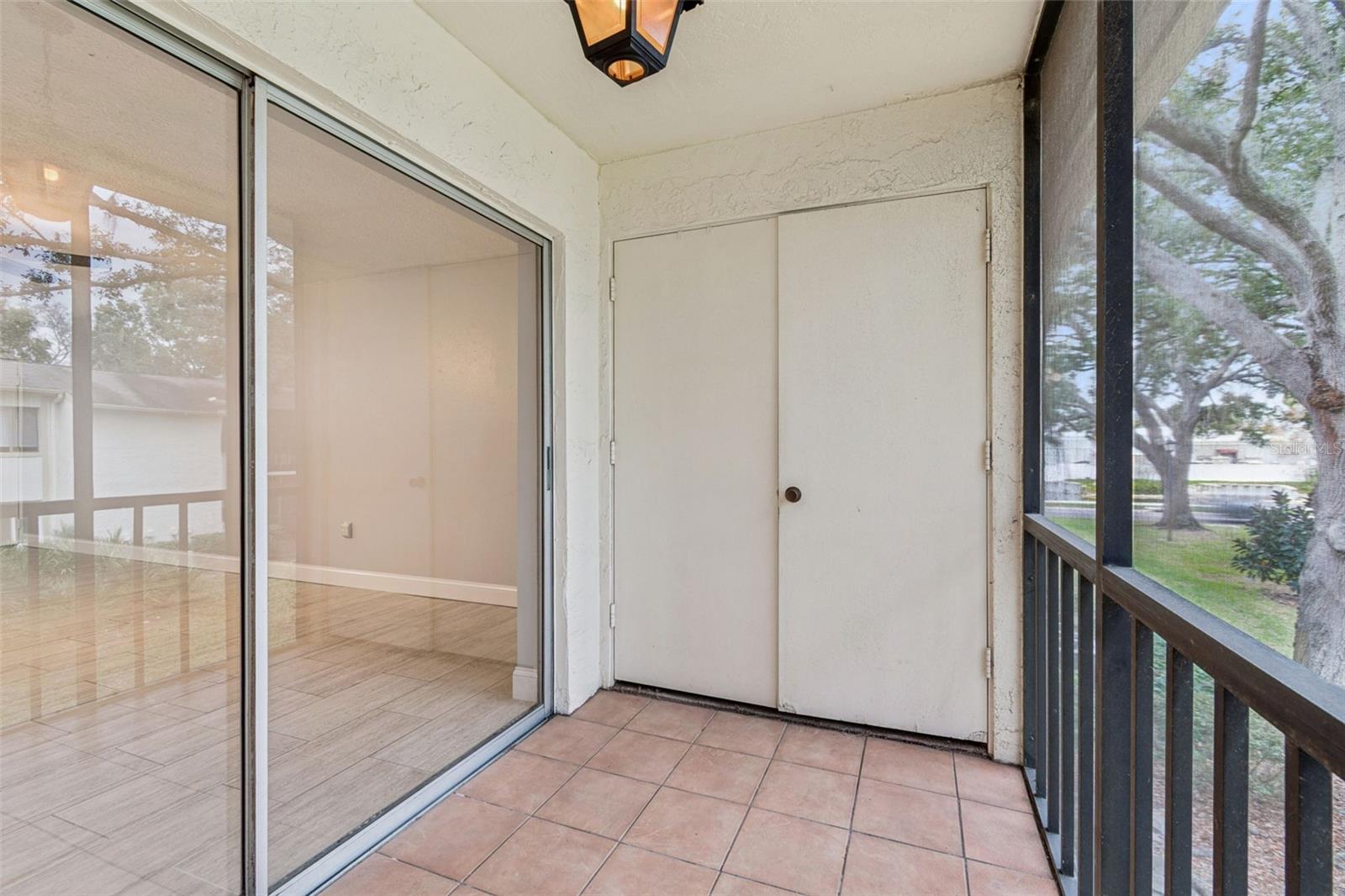 Image 36 of 65 For 208 Palmetto Ct 208