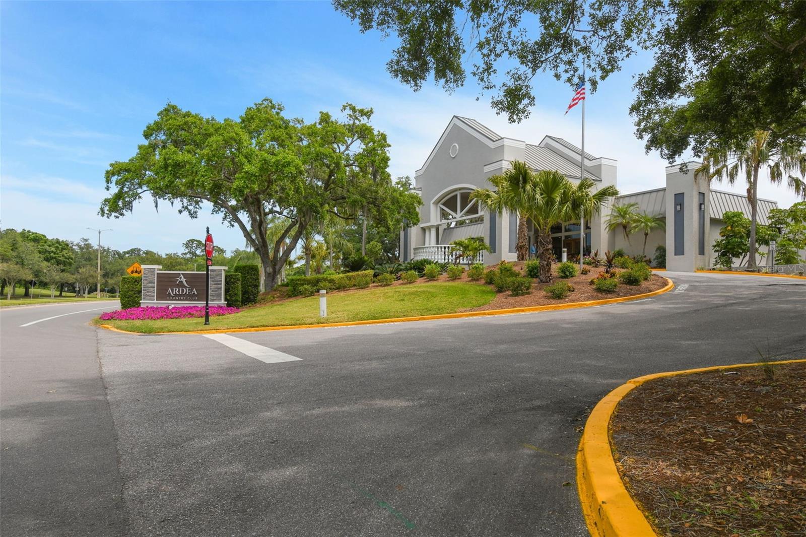 Image 39 of 65 For 208 Palmetto Ct 208