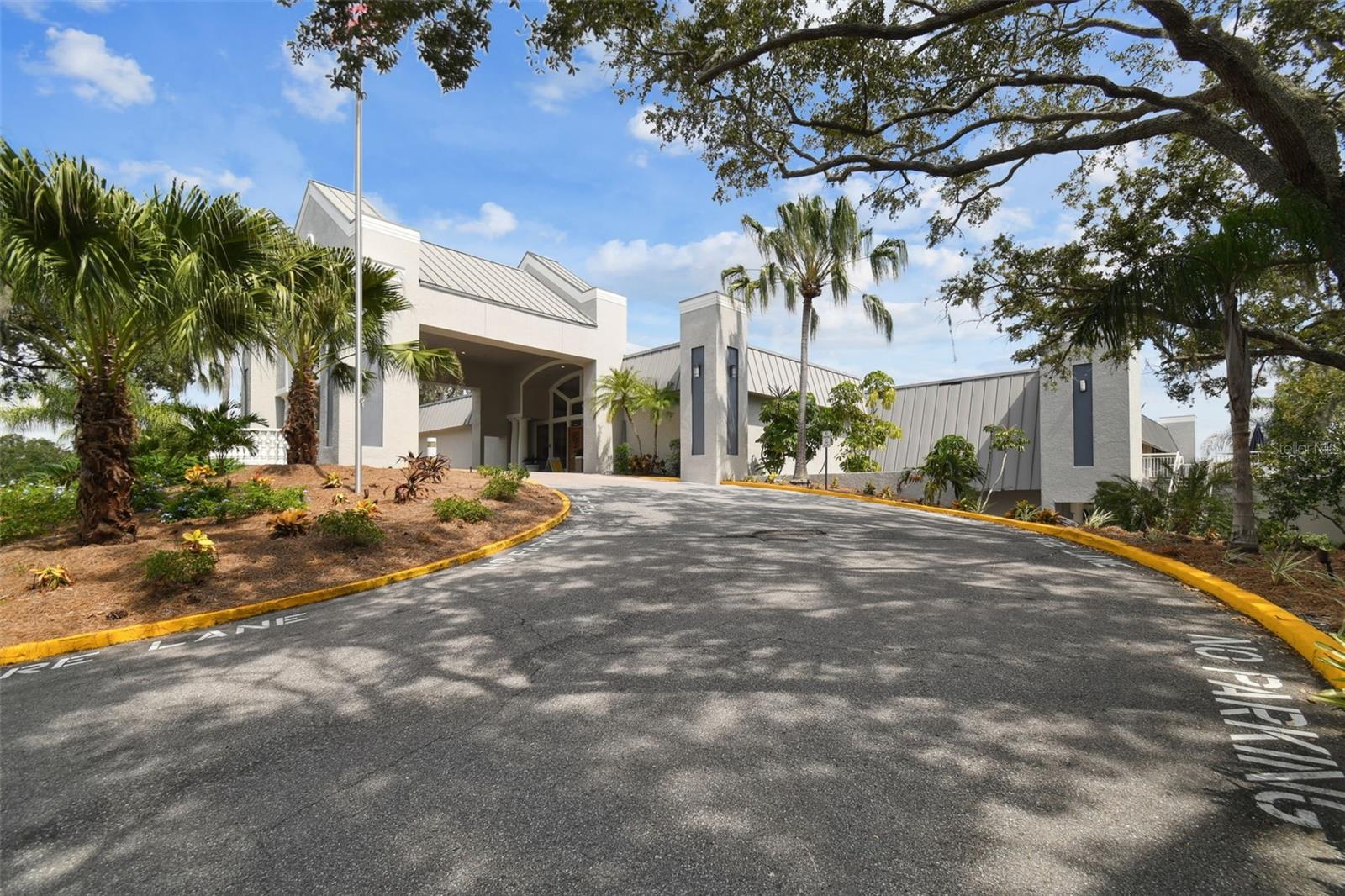 Image 40 of 65 For 208 Palmetto Ct 208