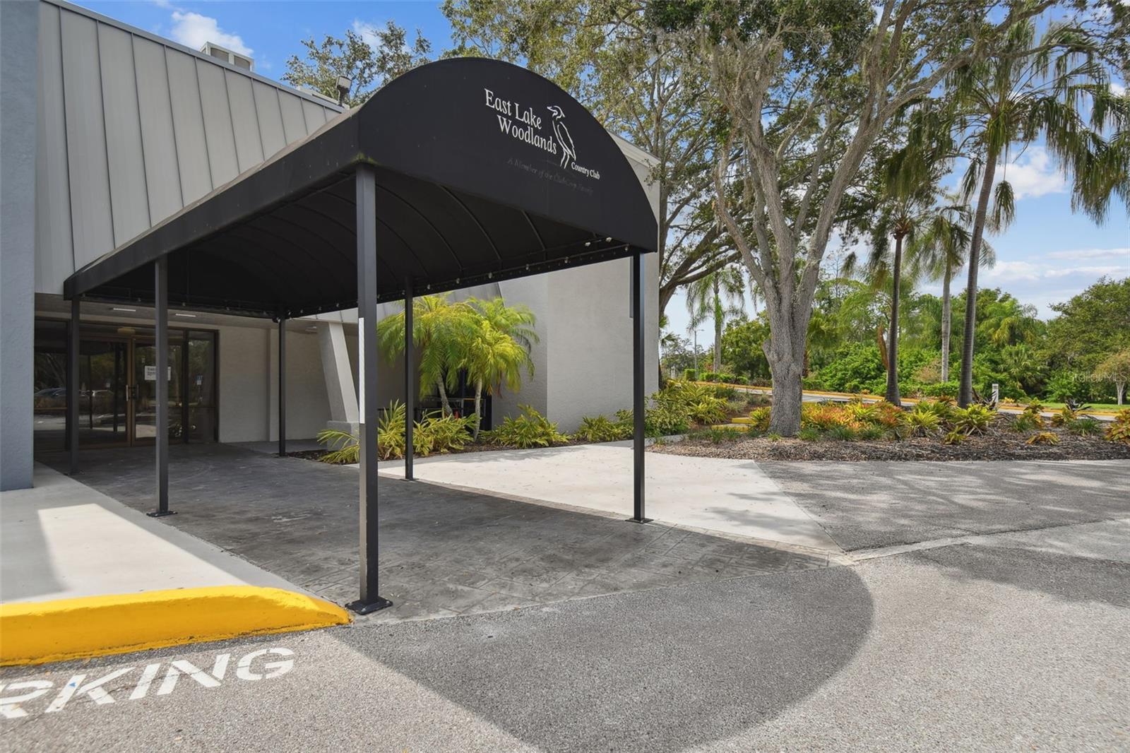 Image 41 of 65 For 208 Palmetto Ct 208