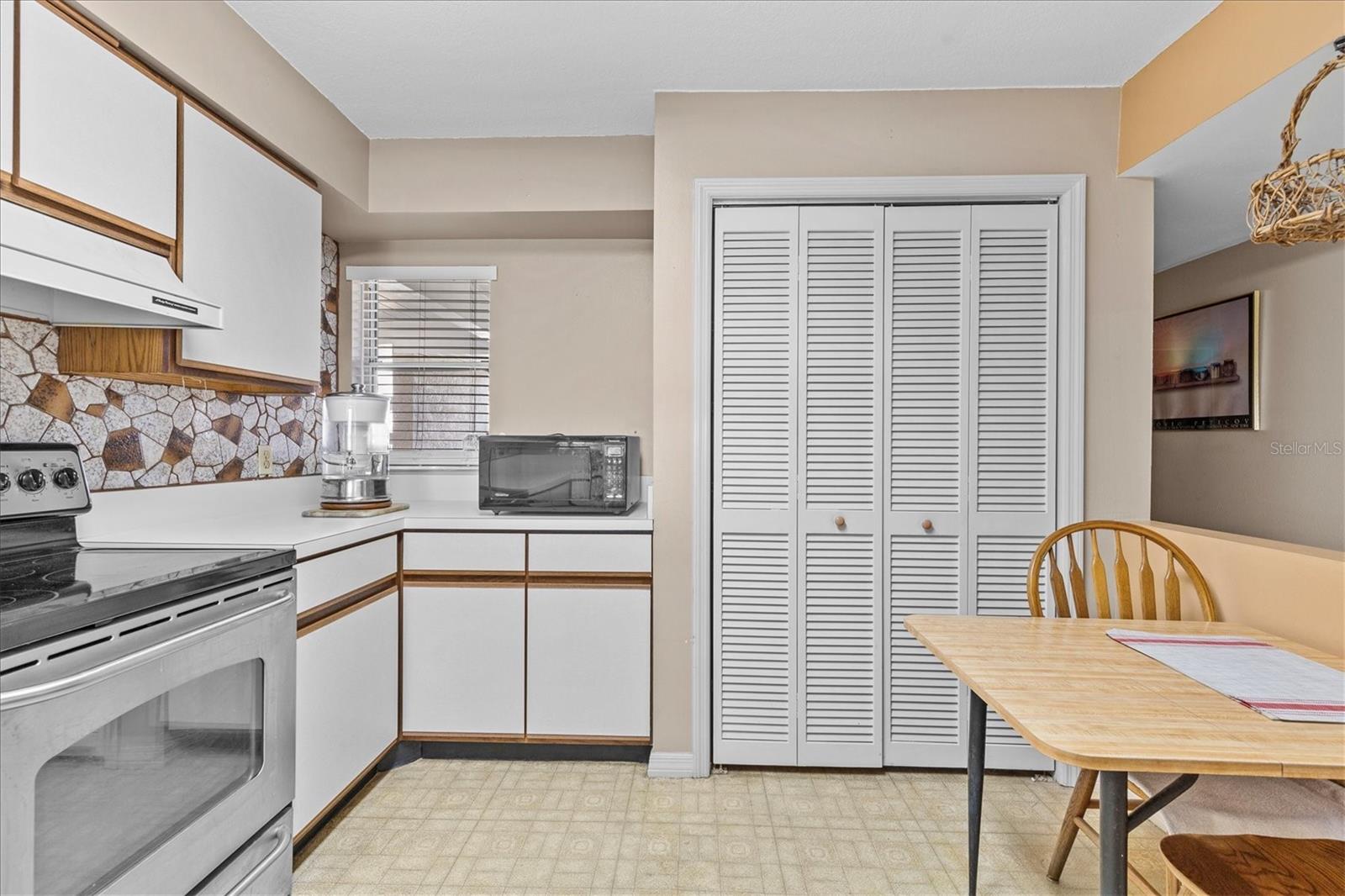 Image 20 of 45 For 5537 Sea Forest Drive 307