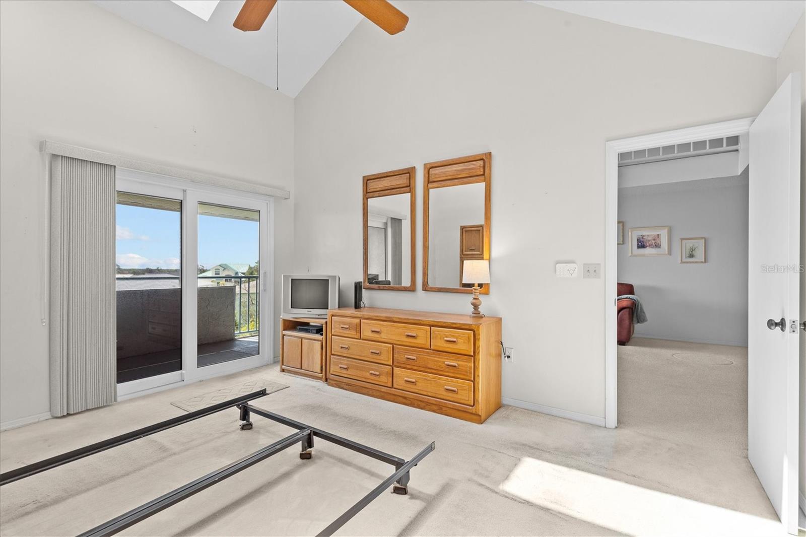 Image 22 of 45 For 5537 Sea Forest Drive 307