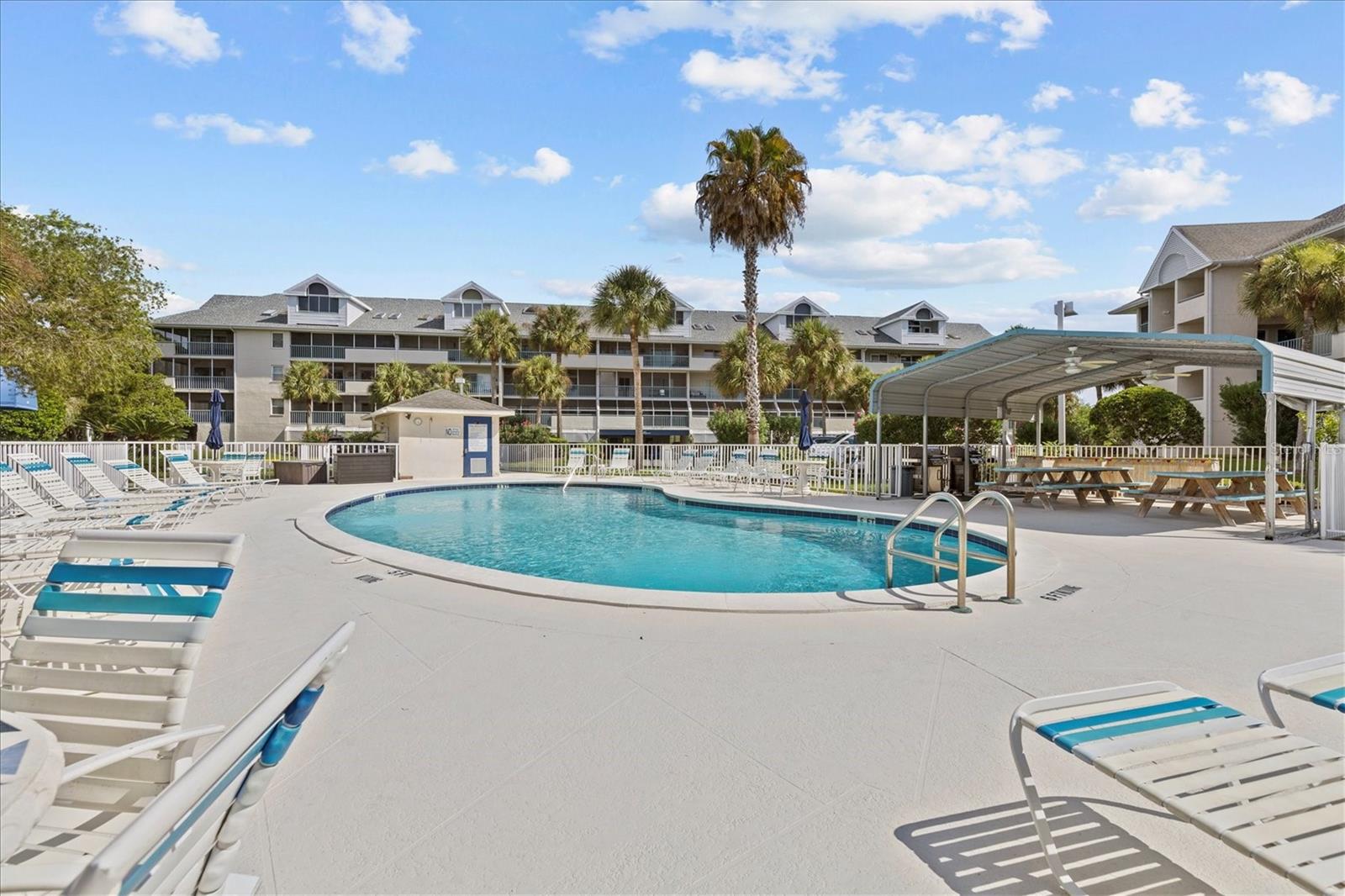 Image 40 of 45 For 5537 Sea Forest Drive 307