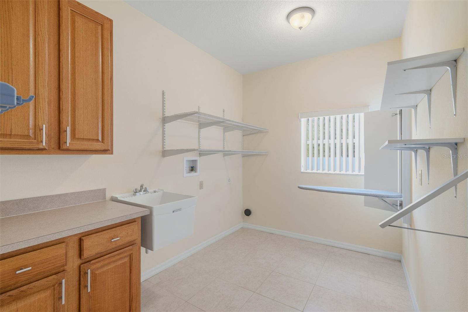 Image 24 of 39 For 16870 Akins Drive