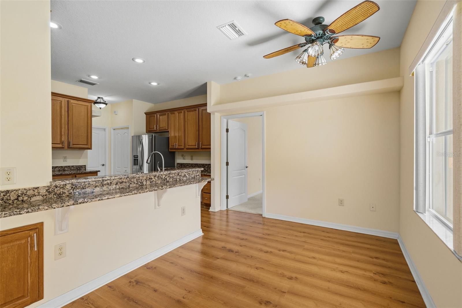 Image 8 of 39 For 16870 Akins Drive