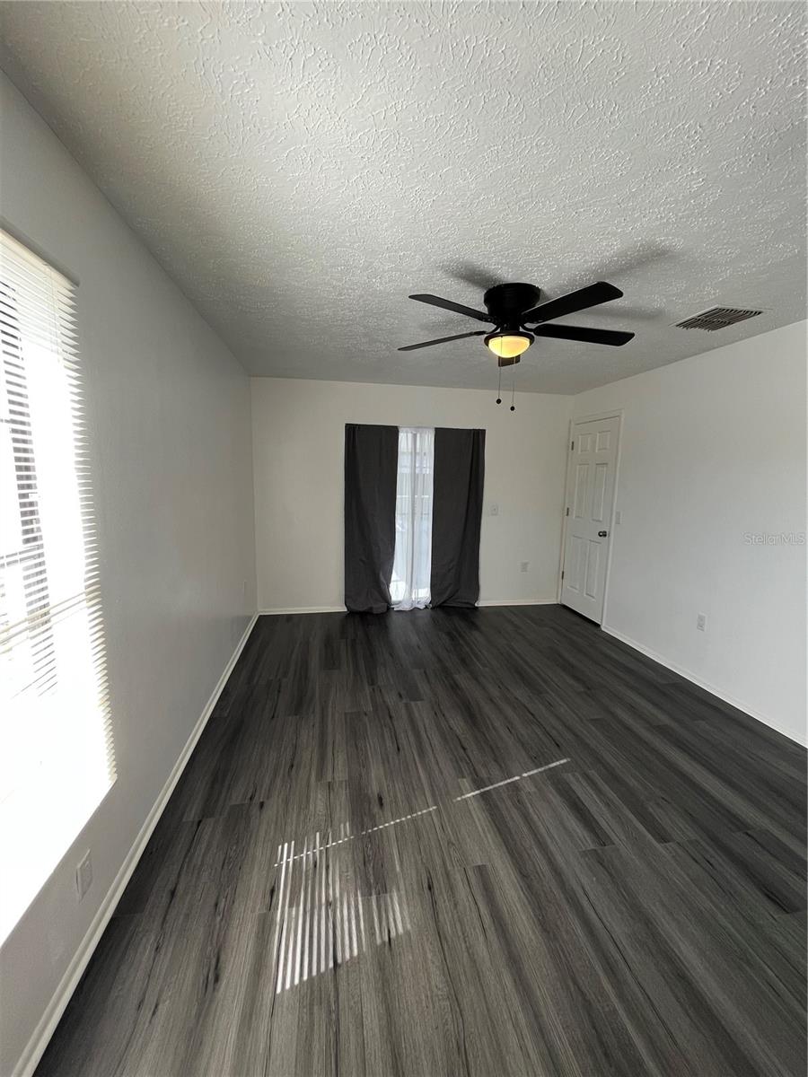 Image 15 of 34 For 5005 Muriel Lane