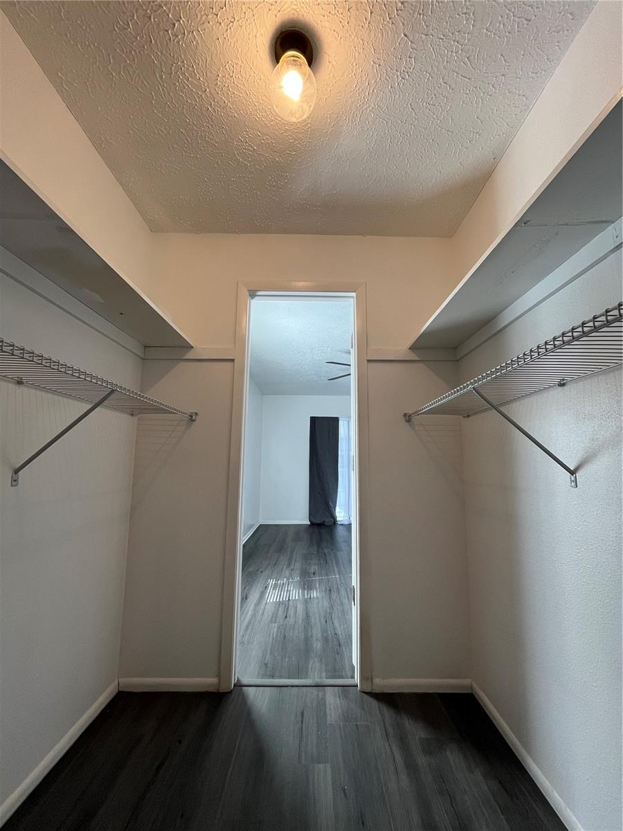 Image 16 of 34 For 5005 Muriel Lane