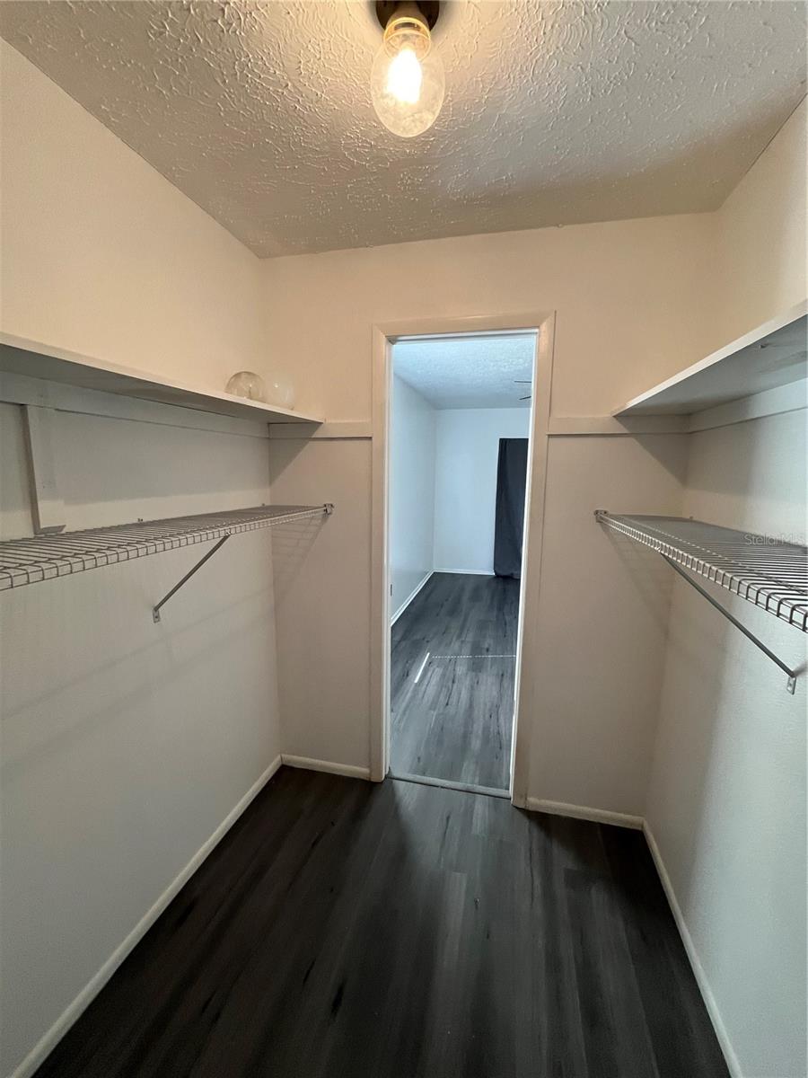 Image 17 of 34 For 5005 Muriel Lane