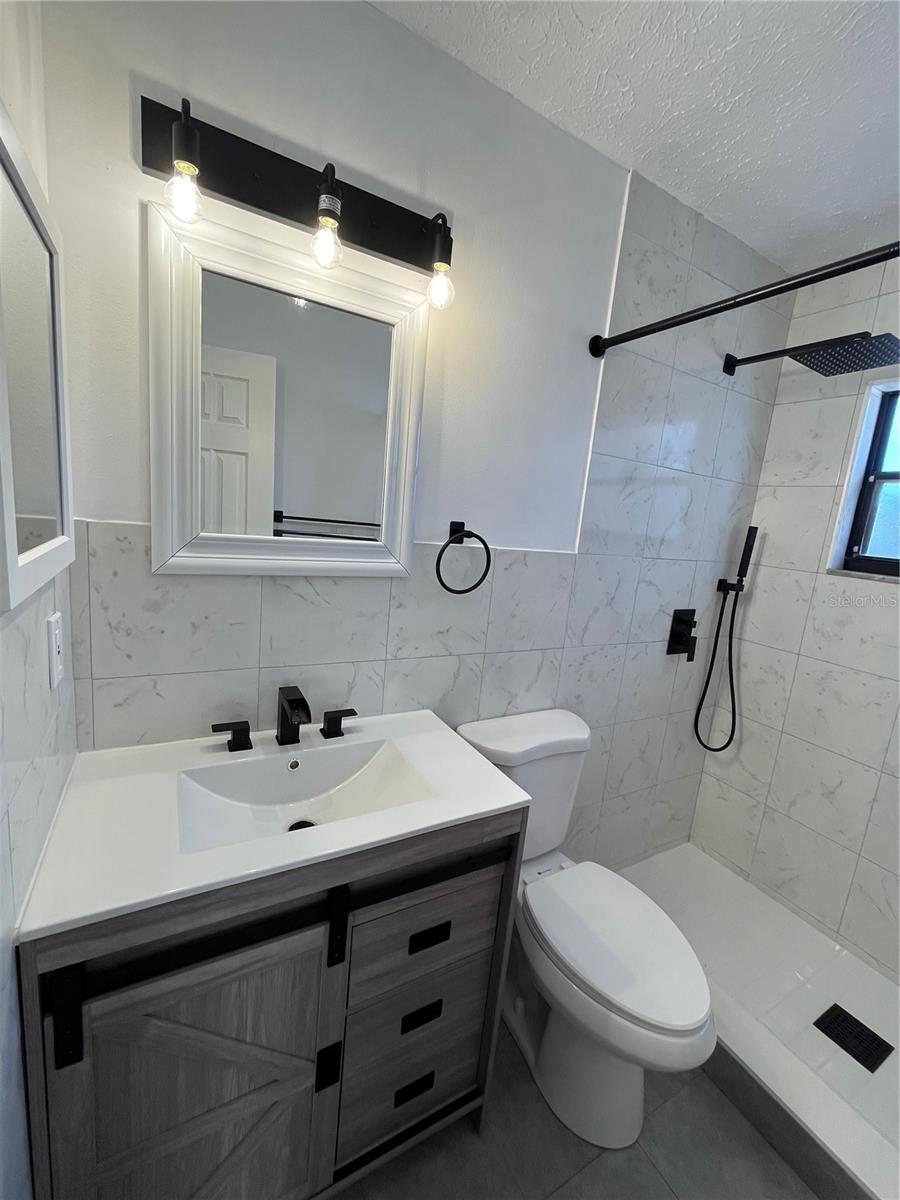 Image 20 of 34 For 5005 Muriel Lane