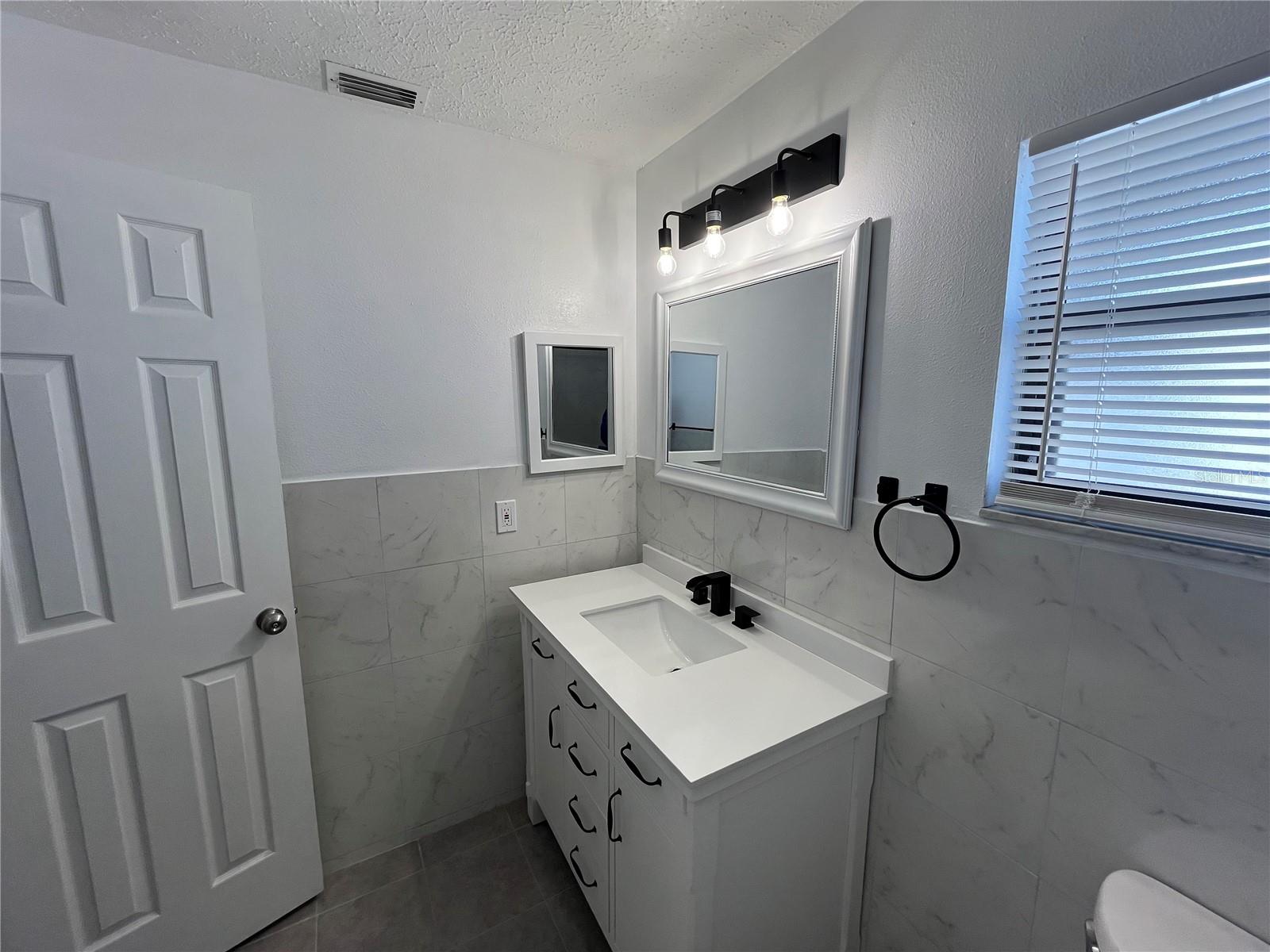 Image 29 of 34 For 5005 Muriel Lane