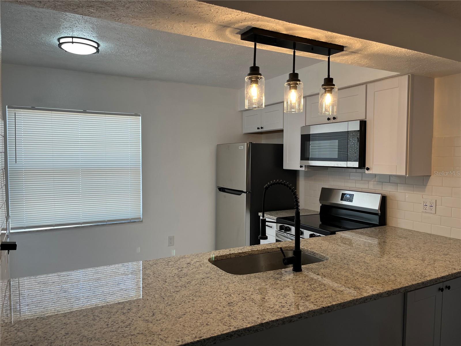 Image 7 of 34 For 5005 Muriel Lane