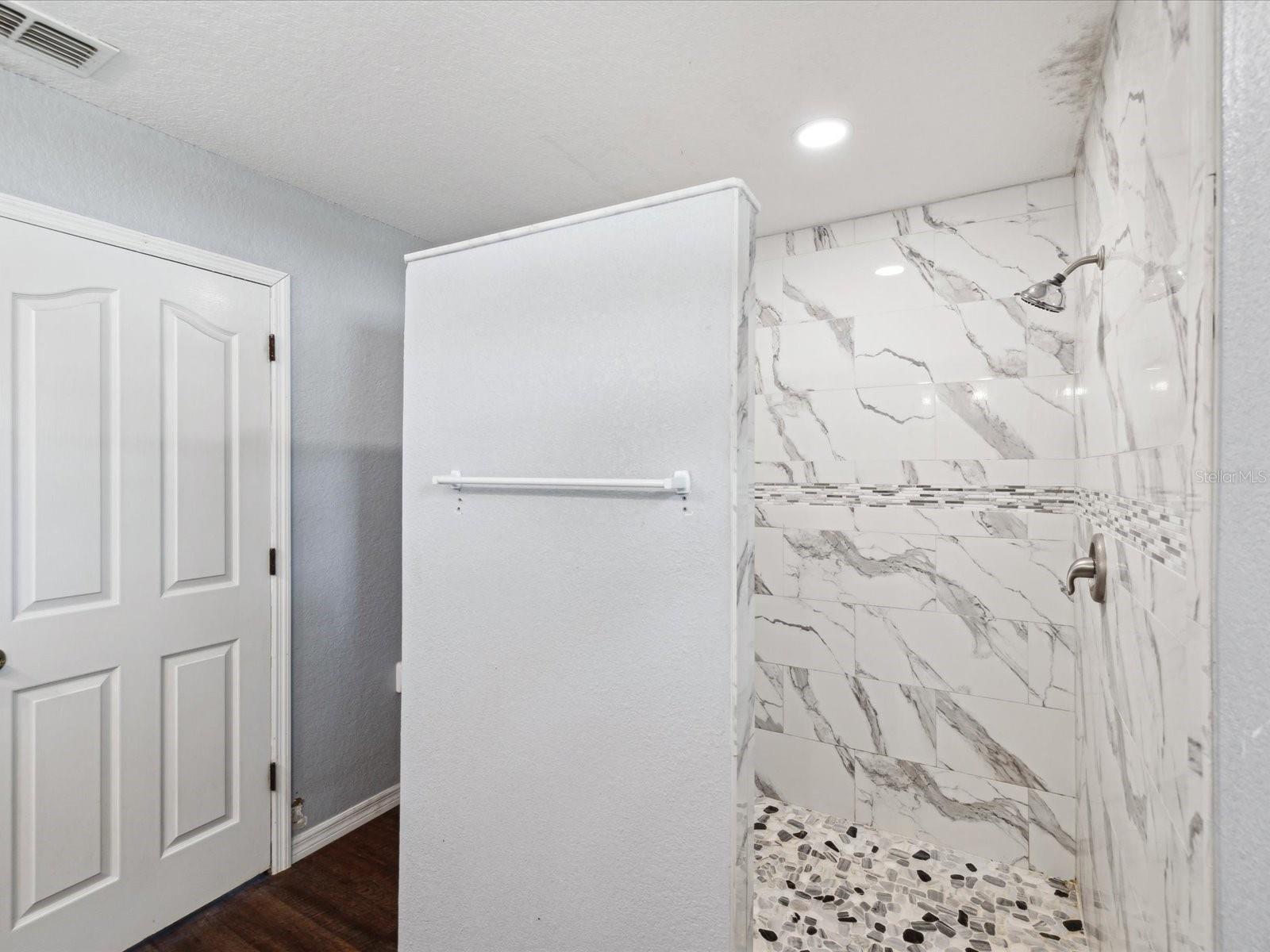 Image 27 of 46 For 5341 Birchwood Road