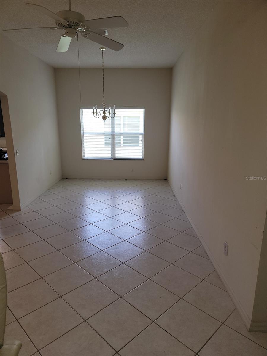 Image 15 of 39 For 1033 Oak Forest Drive