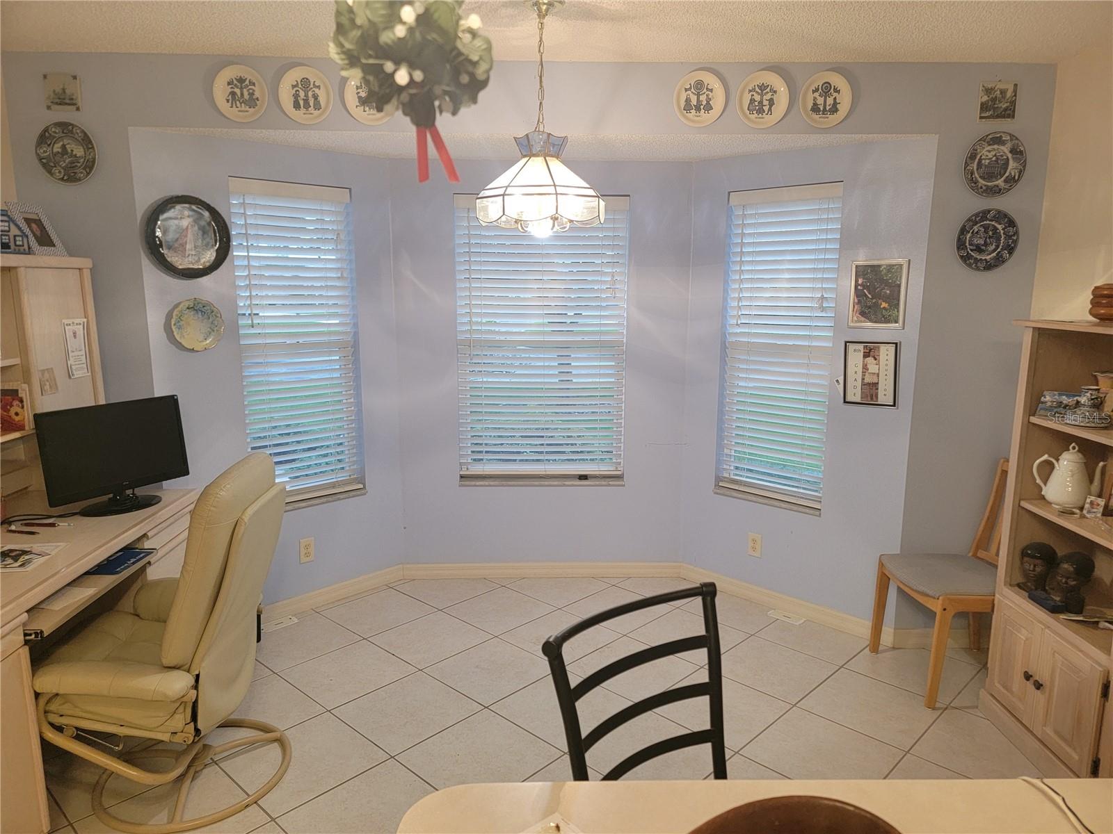 Image 17 of 39 For 1033 Oak Forest Drive