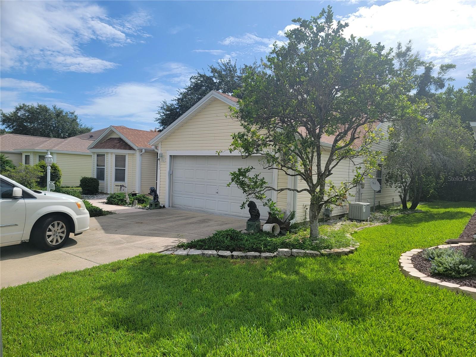 Image 4 of 39 For 1033 Oak Forest Drive