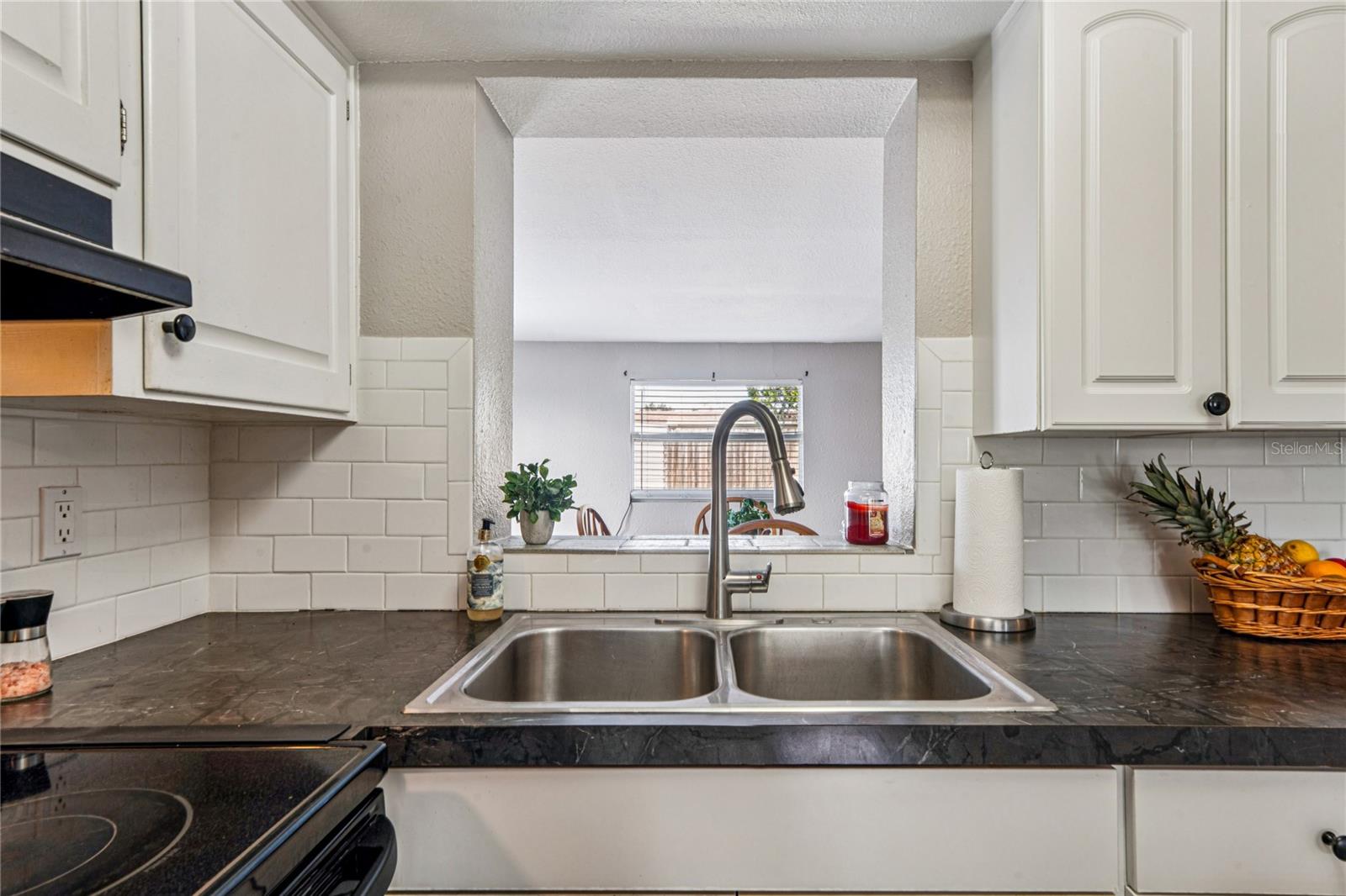 Listing photo id 11 for 7401 Country Club Drive