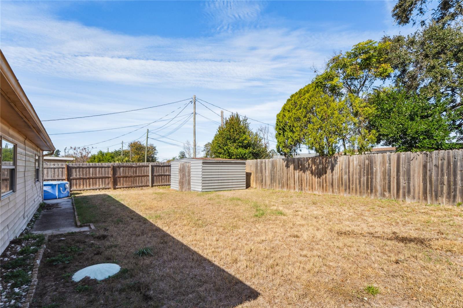 Listing photo id 27 for 7401 Country Club Drive