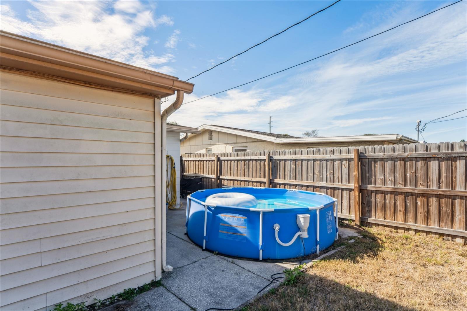 Listing photo id 30 for 7401 Country Club Drive