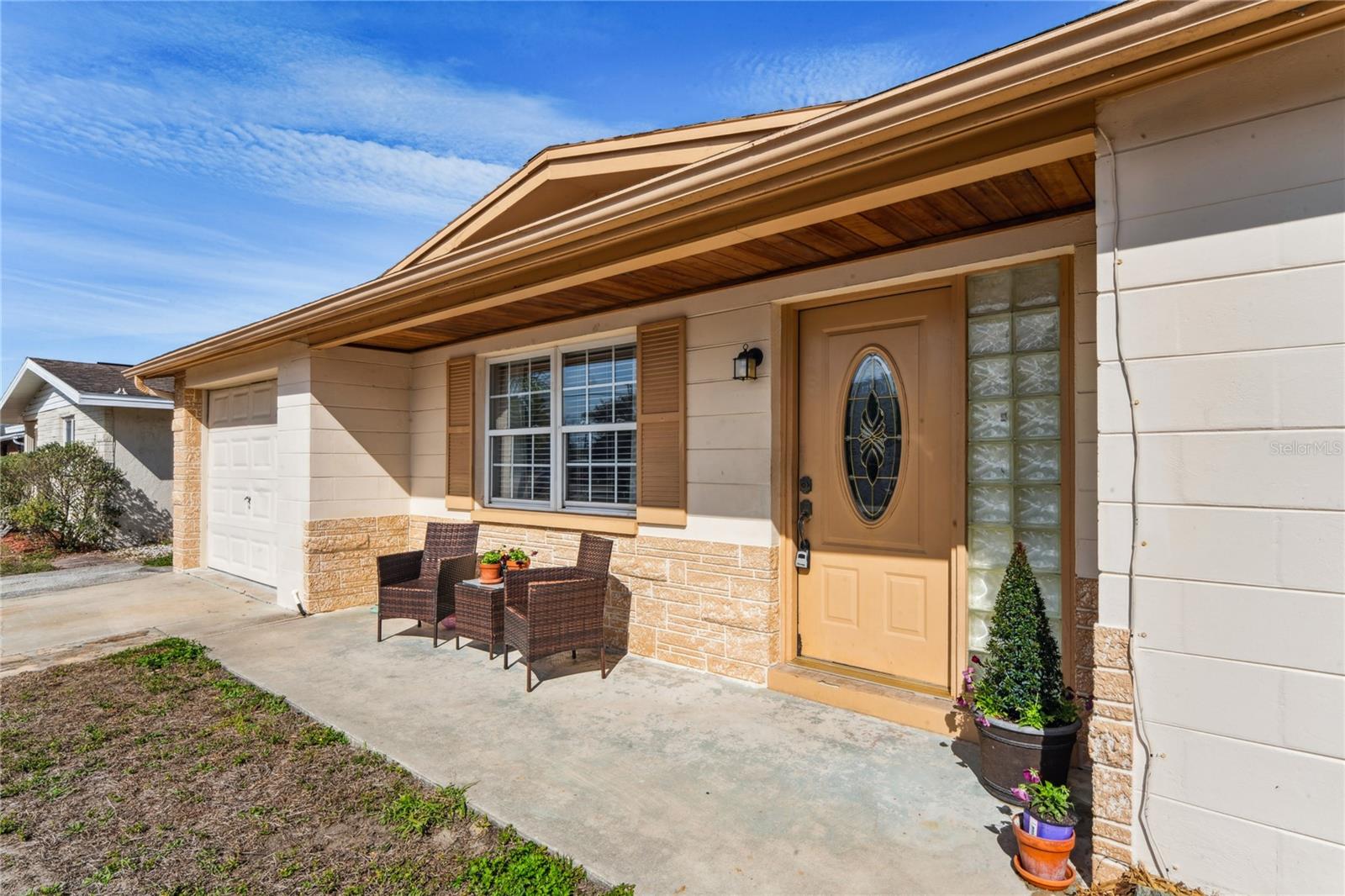 Listing photo id 36 for 7401 Country Club Drive