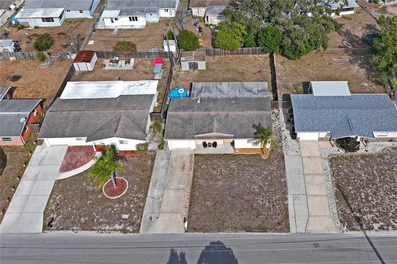 Listing photo id 37 for 7401 Country Club Drive