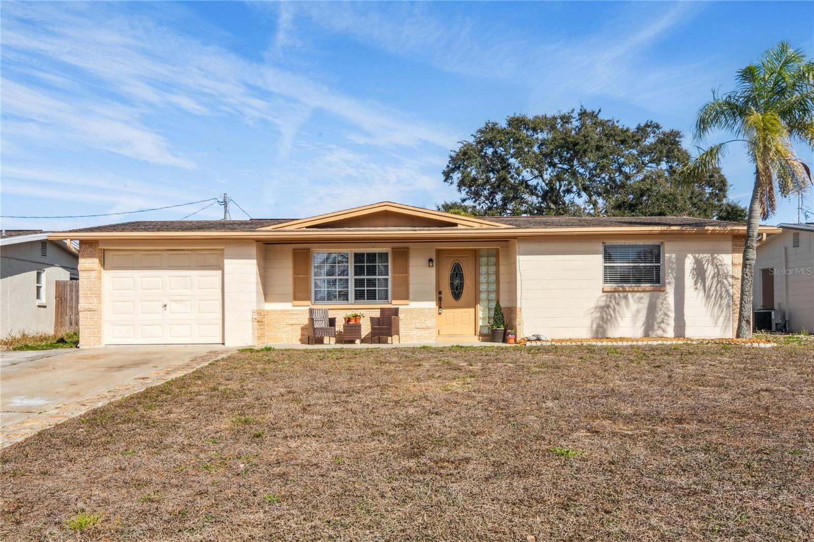 Listing photo id 39 for 7401 Country Club Drive