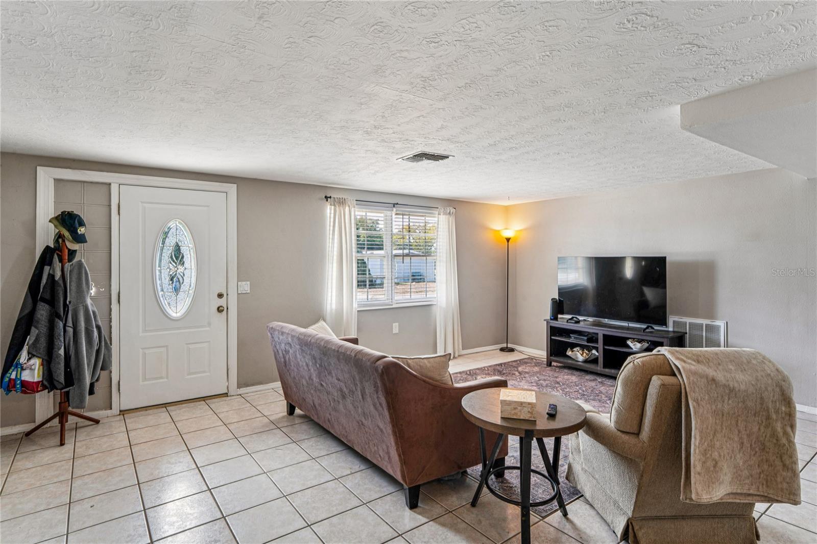 Listing photo id 7 for 7401 Country Club Drive