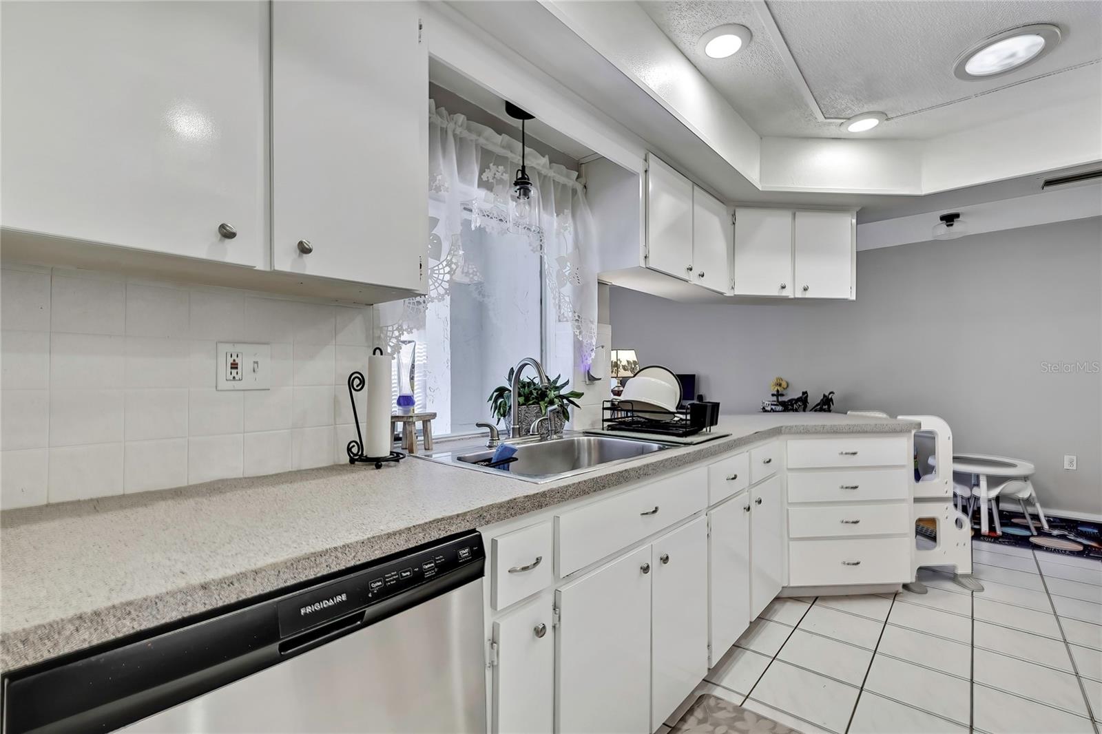 Image 13 of 53 For 2274 Danforth Road