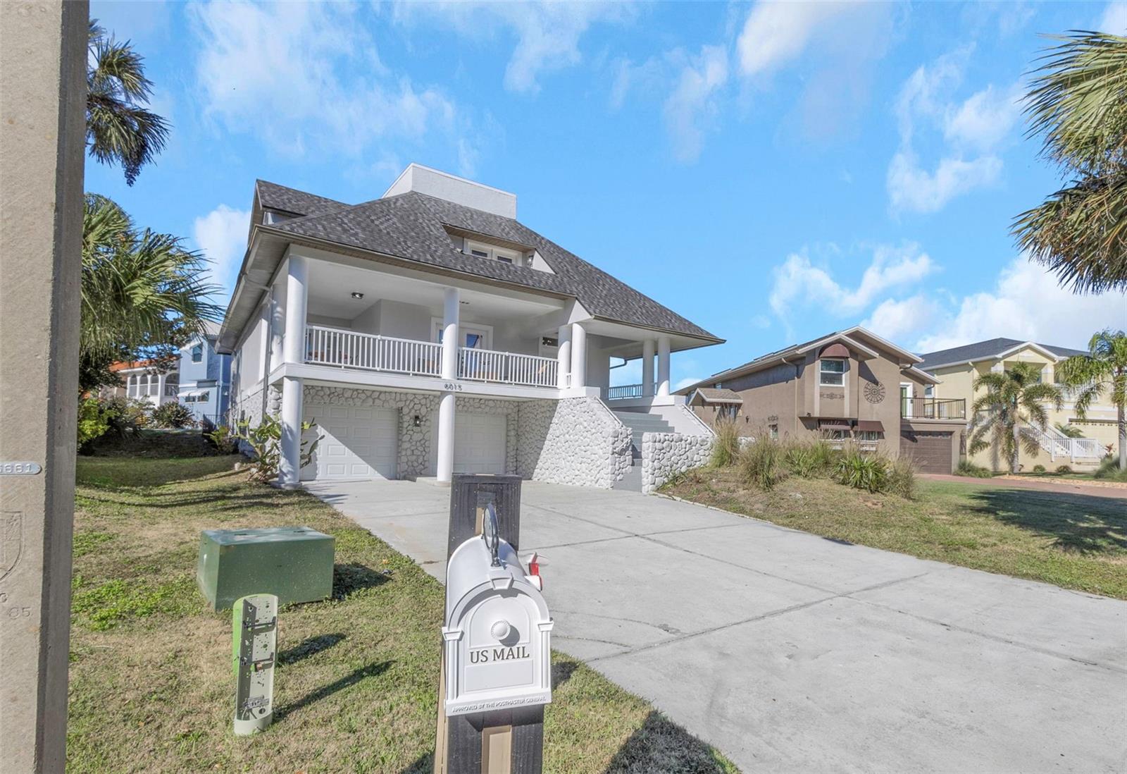 Image 14 of 89 For 6015 Barefoot Court