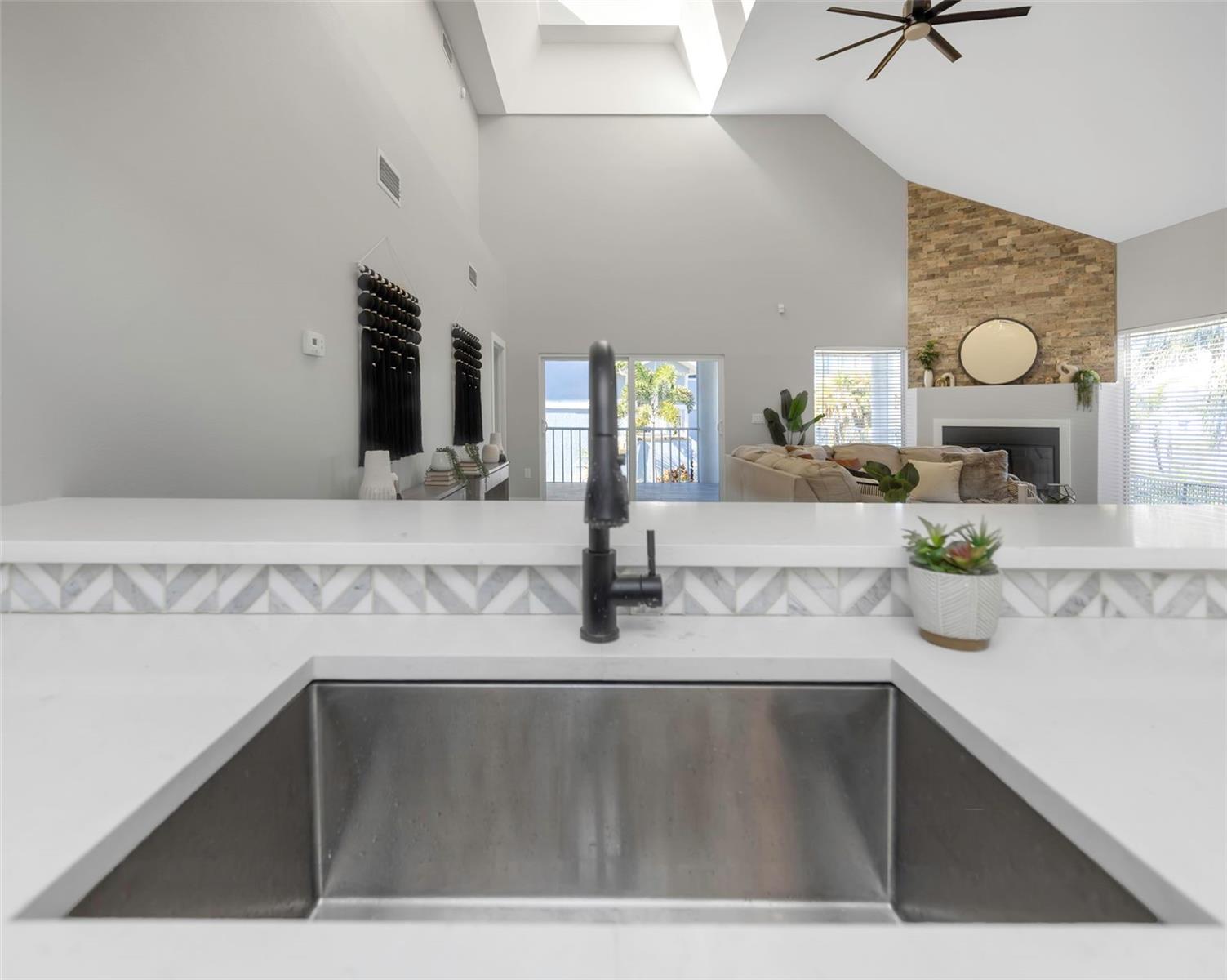 Image 22 of 89 For 6015 Barefoot Court