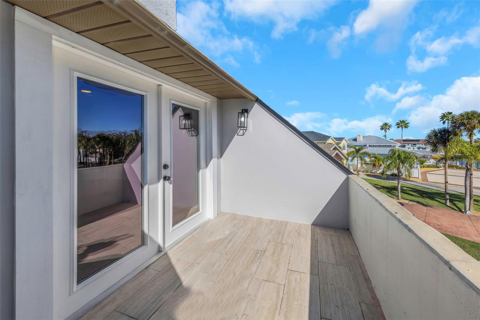 Image 42 of 89 For 6015 Barefoot Court