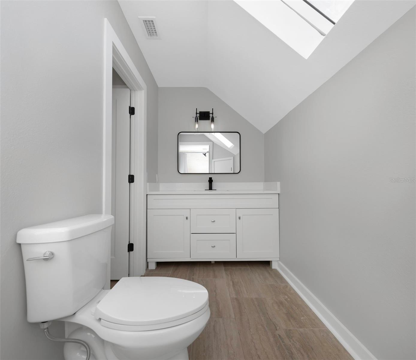 Image 45 of 89 For 6015 Barefoot Court