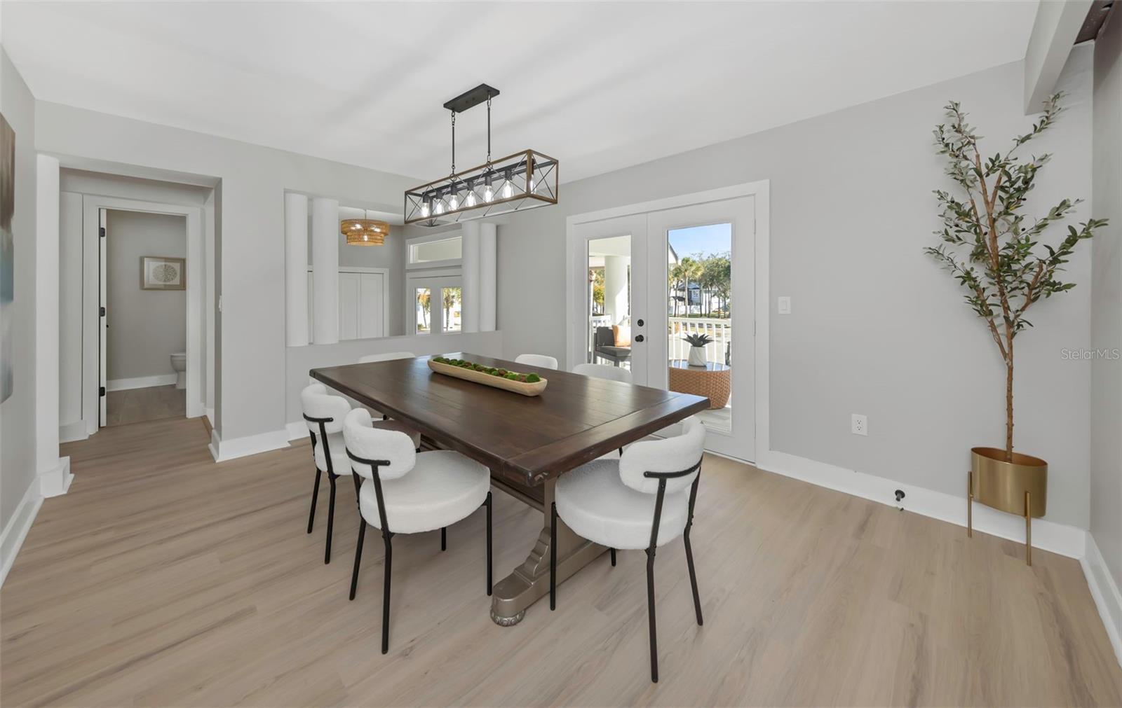 Image 5 of 89 For 6015 Barefoot Court