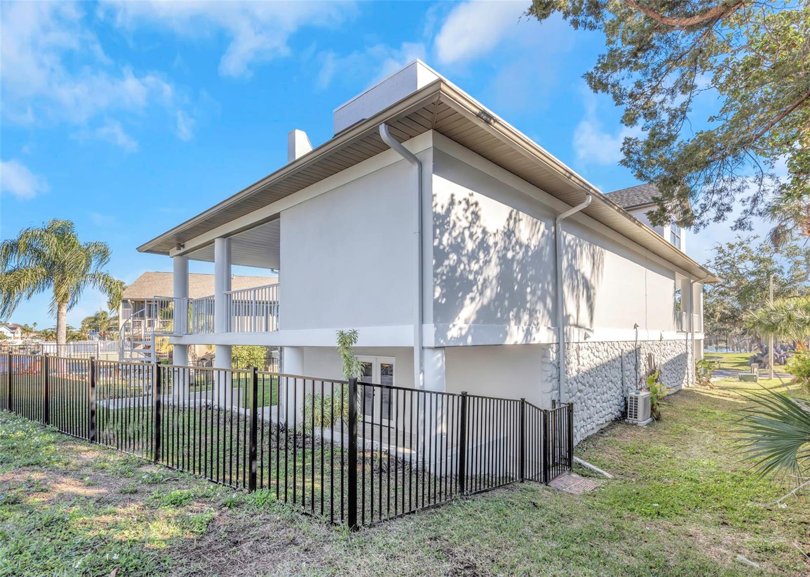 Image 56 of 89 For 6015 Barefoot Court