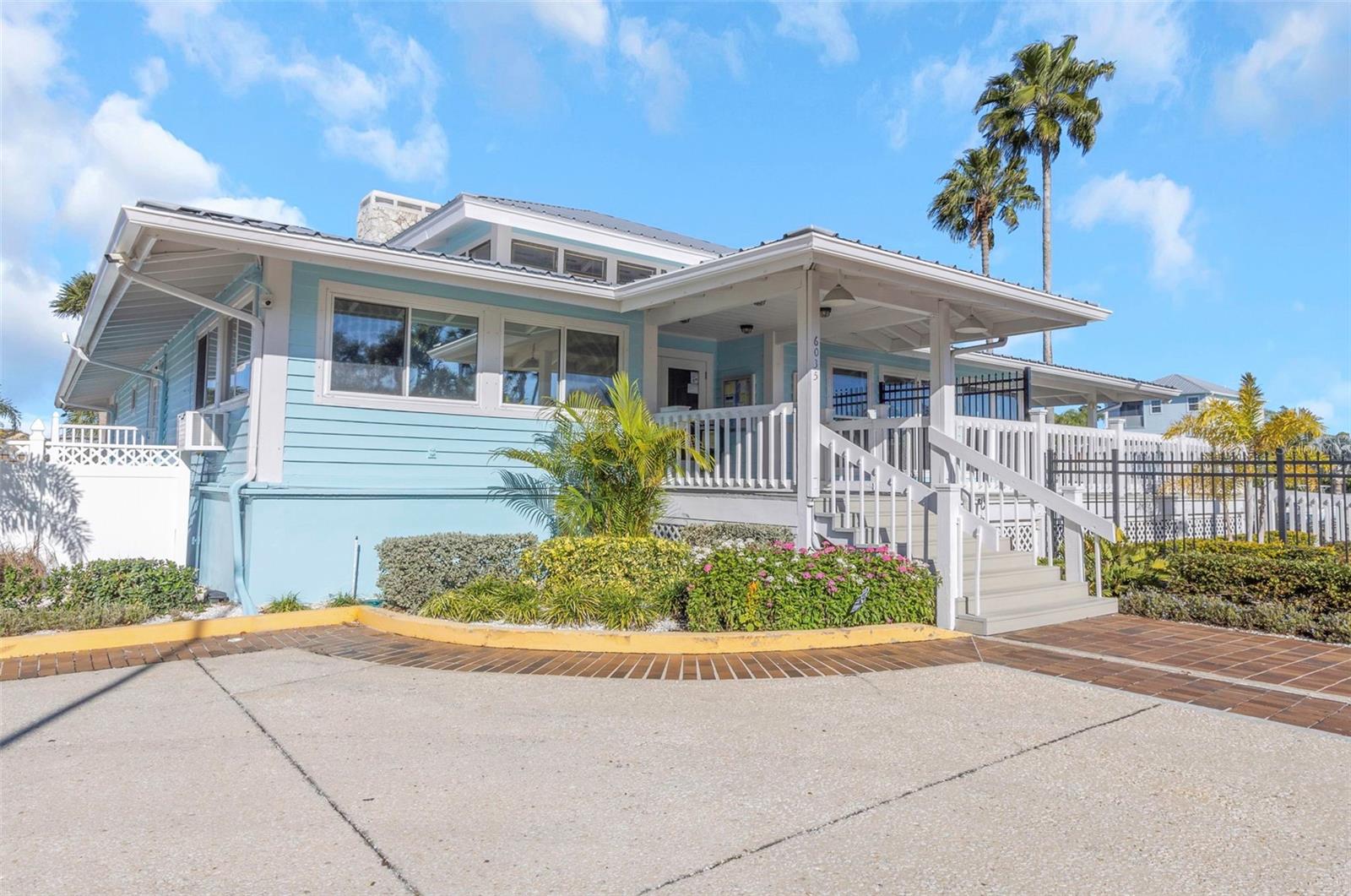 Image 84 of 89 For 6015 Barefoot Court