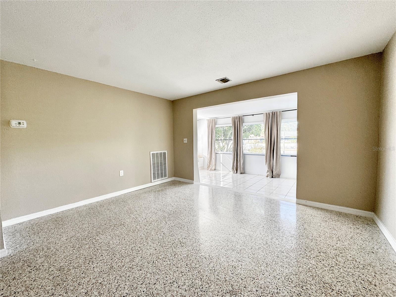 Image 16 of 30 For 4335 Floramar Terrace