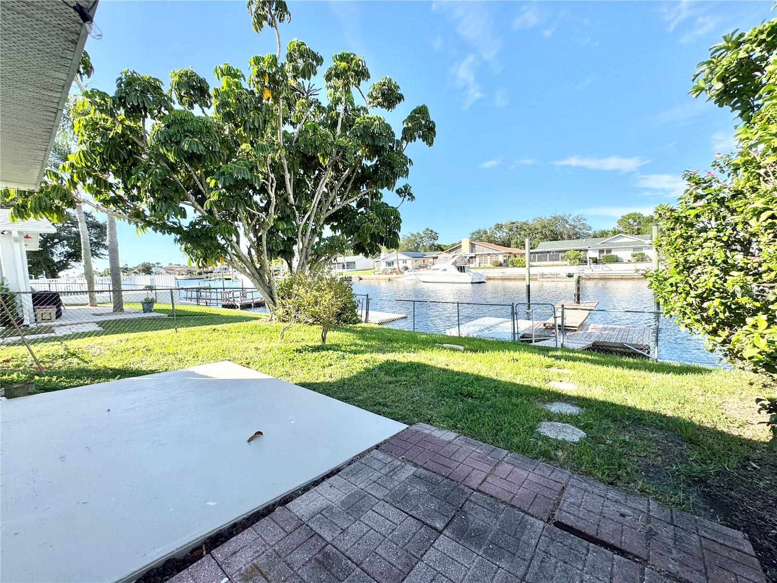 Image 27 of 30 For 4335 Floramar Terrace