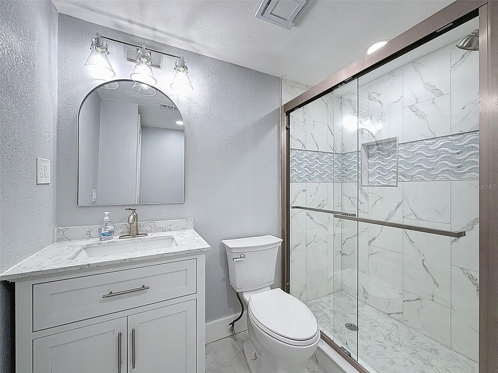 Listing photo id 20 for 12821 2nd Isle