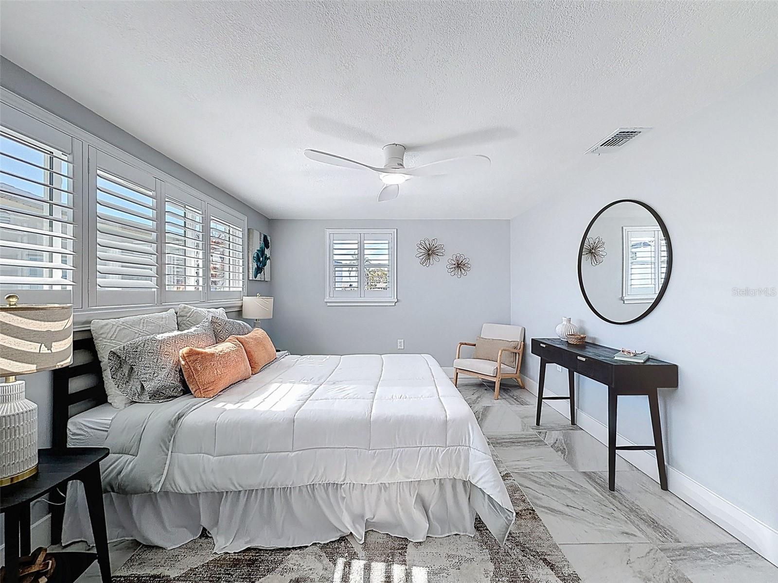 Listing photo id 22 for 12821 2nd Isle