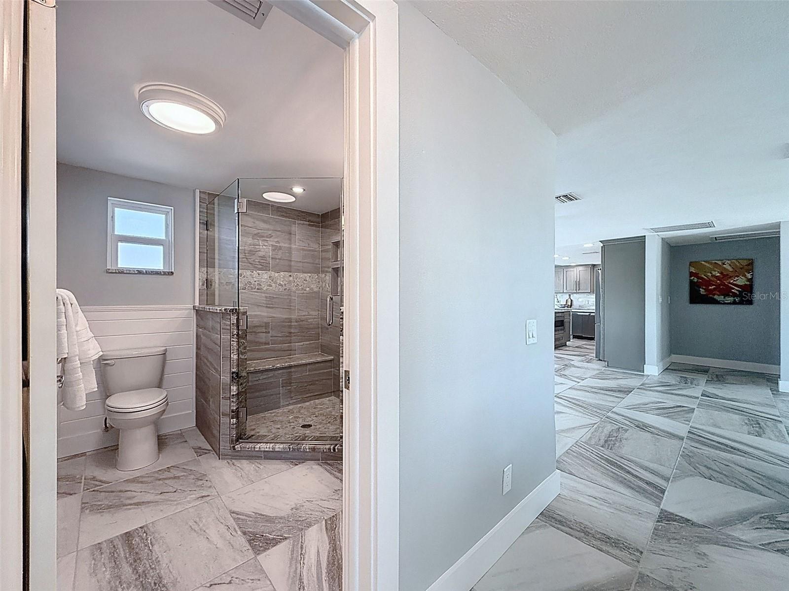 Listing photo id 24 for 12821 2nd Isle