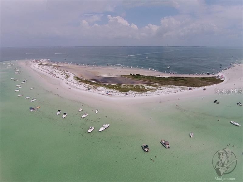 Listing photo id 59 for 12821 2nd Isle