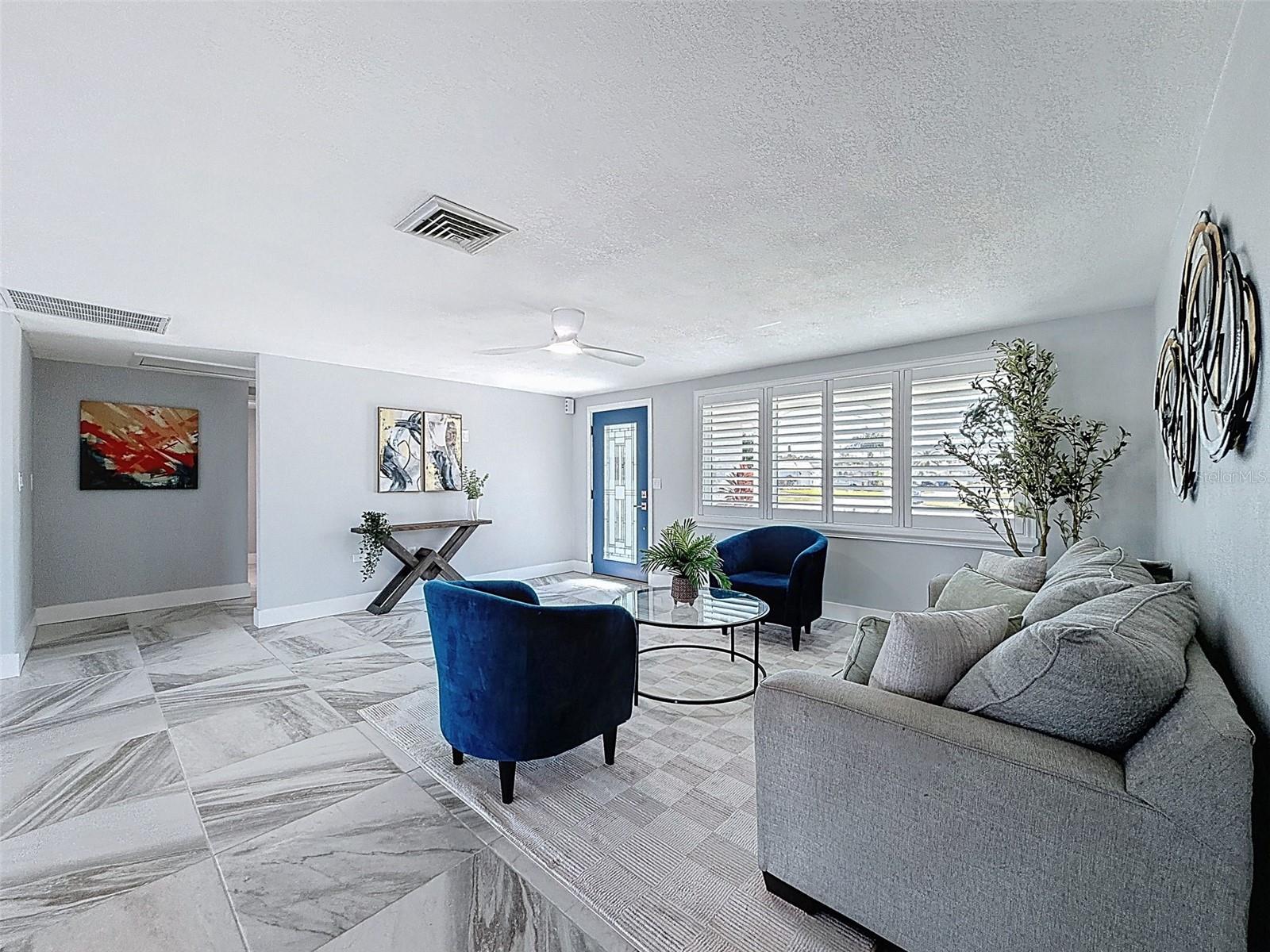 Listing photo id 6 for 12821 2nd Isle