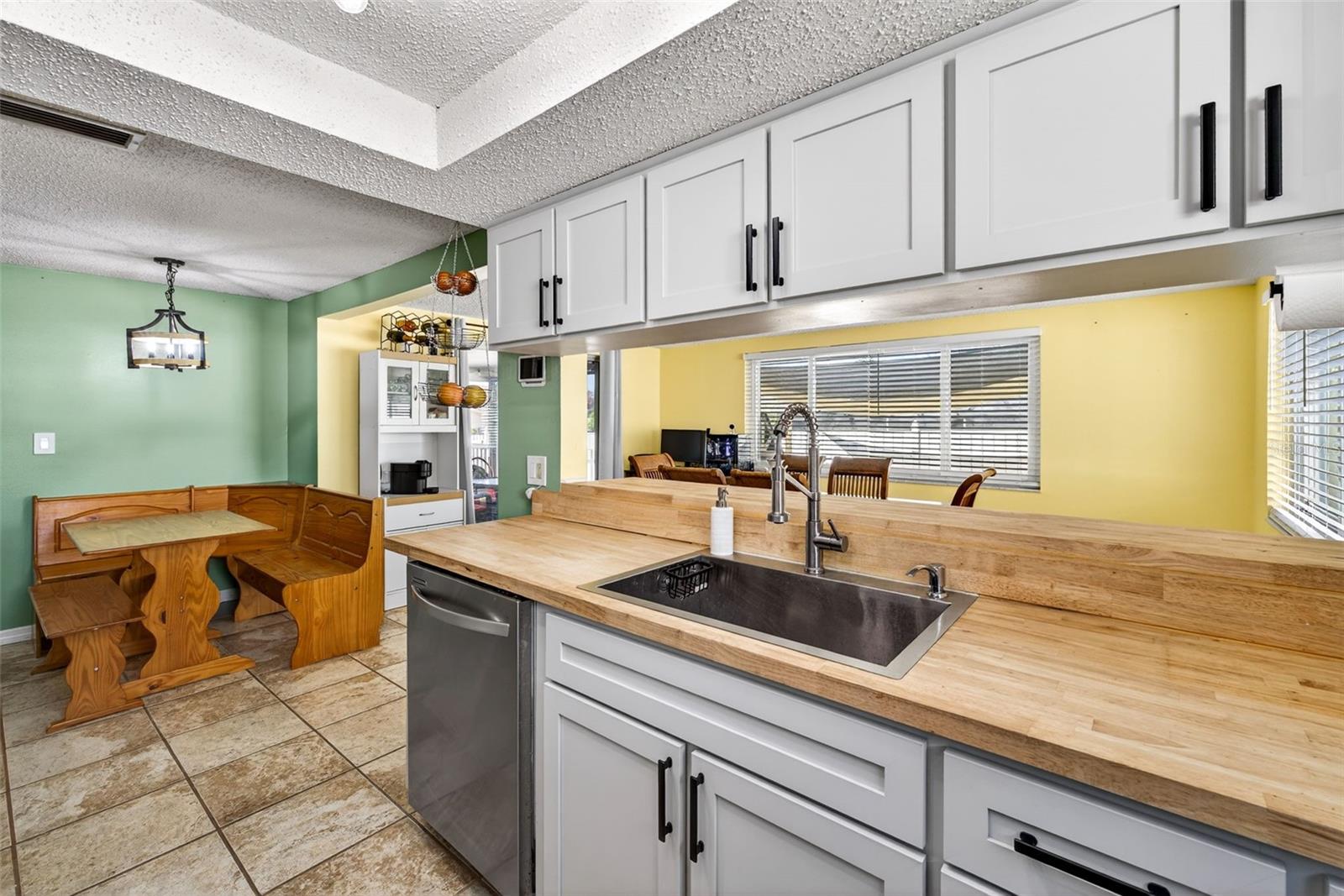 Image 19 of 36 For 7325 Neva Lane