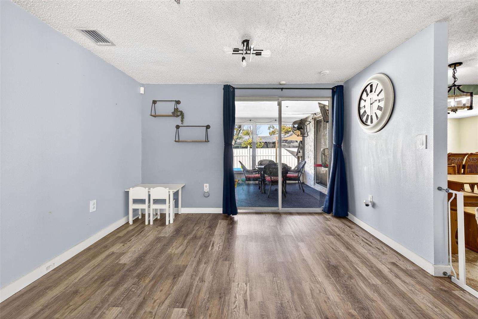 Image 7 of 36 For 7325 Neva Lane