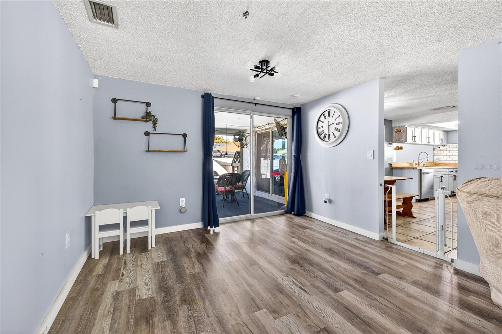 Image 8 of 36 For 7325 Neva Lane